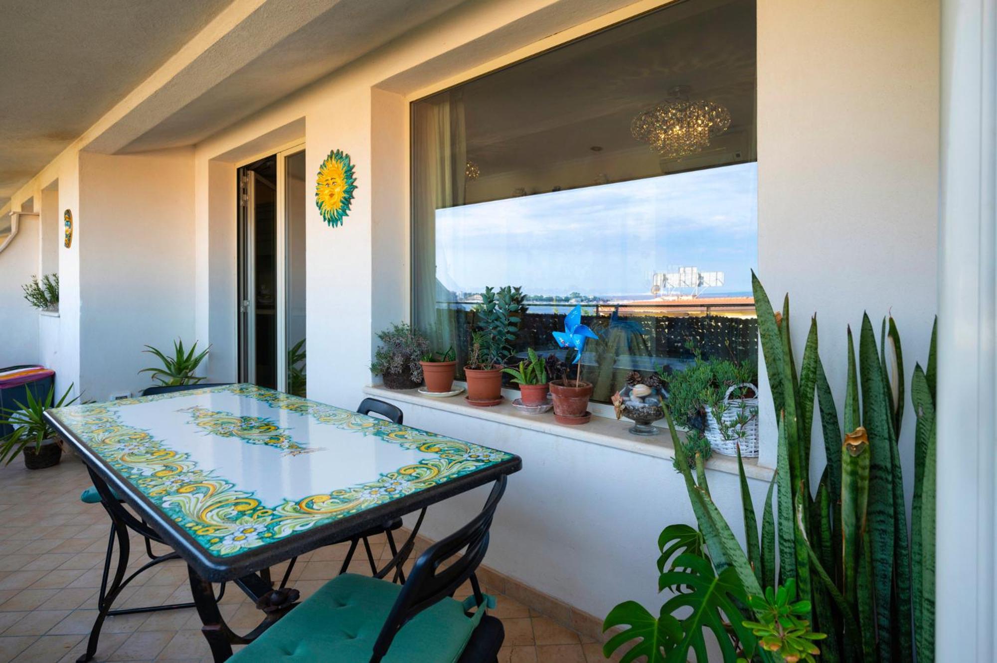 Atticus Apartment Giardini Naxos Bagian luar foto
