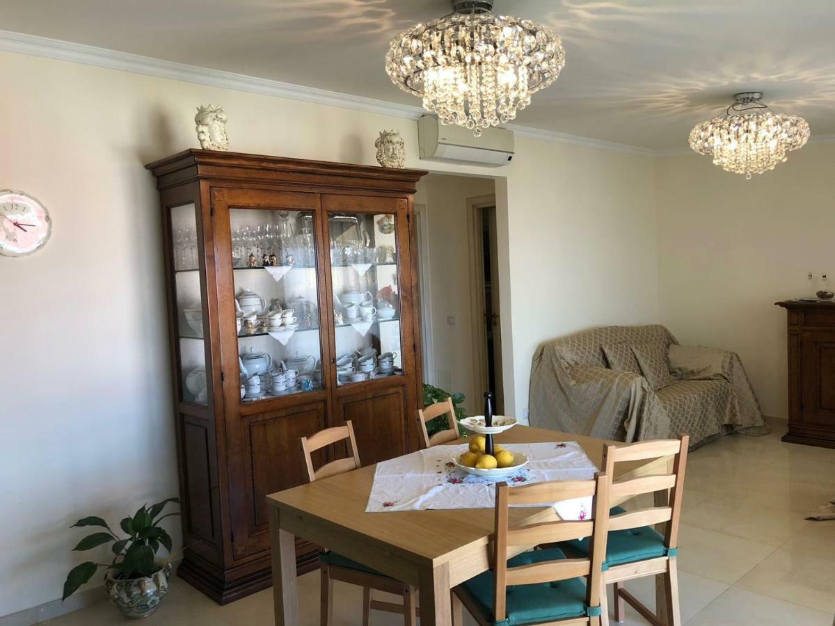 Atticus Apartment Giardini Naxos Bagian luar foto