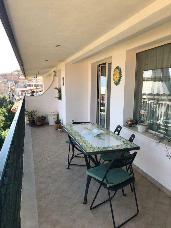 Atticus Apartment Giardini Naxos Bagian luar foto