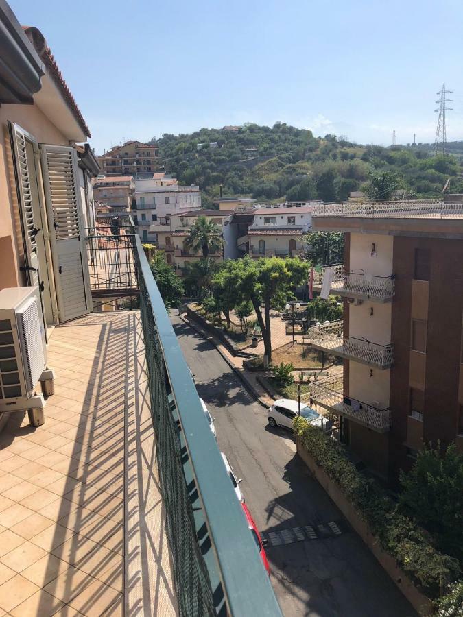 Atticus Apartment Giardini Naxos Bagian luar foto