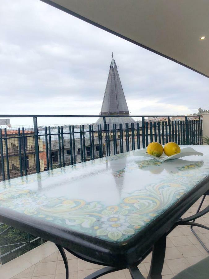 Atticus Apartment Giardini Naxos Bagian luar foto